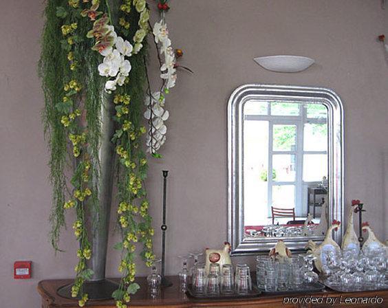 Hotel Le Mas Des Ponts D'Arles Restaurang bild